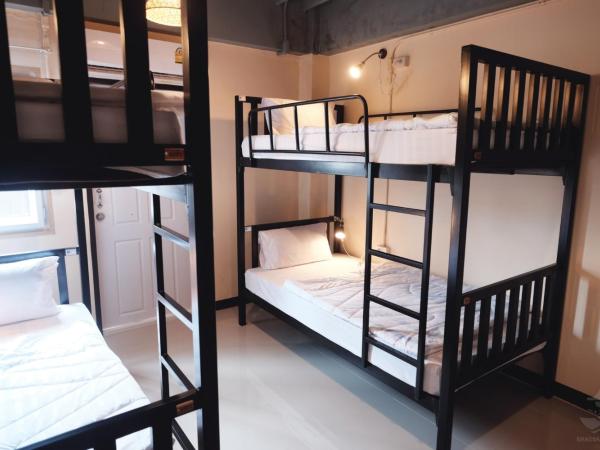 Khaosan Station : photo 10 de la chambre lit dans dortoir mixte de 4 lits