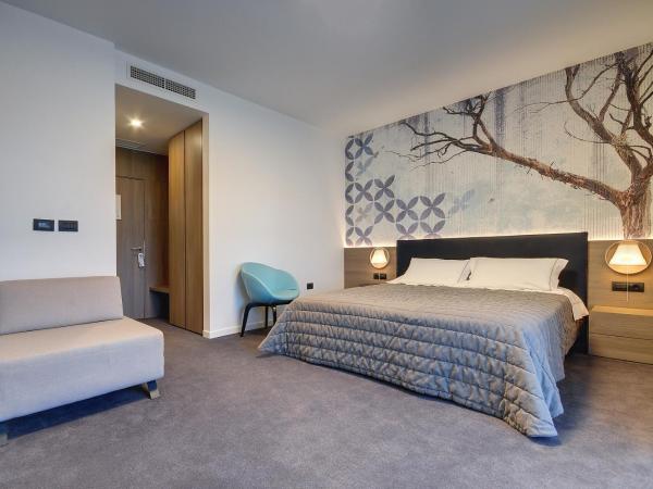 Residence Rovinj : photo 1 de la chambre chambre double confort avec balcon