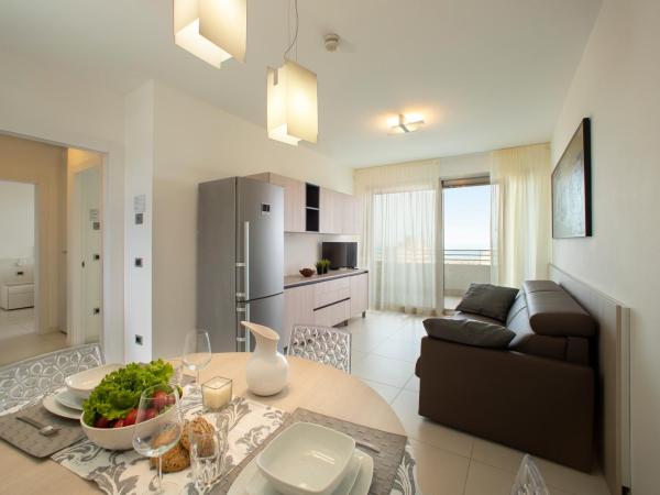 Residence Serenissima : photo 3 de la chambre appartement 2 chambres de luxe avec vue sur la mer (6 adultes)