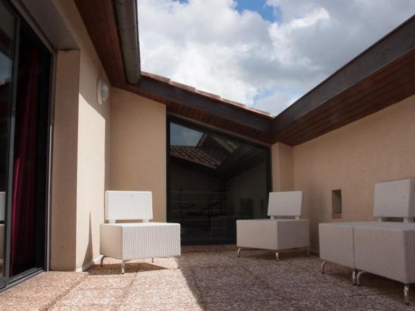 La Closerie aux Violettes - Maison d'hôtes : photo 1 de la chambre chambre double avec terrasse