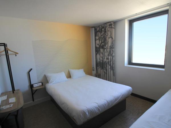 B&B HOTEL Bordeaux Centre Gare Saint-Jean : photo 5 de la chambre chambre triple