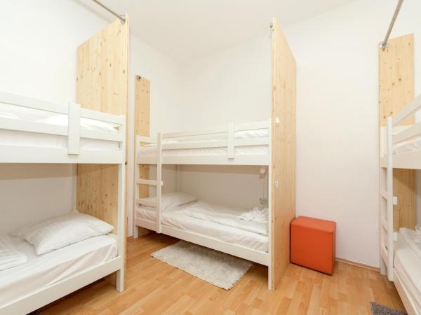 Metro Apartments Vienna : photo 2 de la chambre lit dans dortoir pour femmes de 6 lits