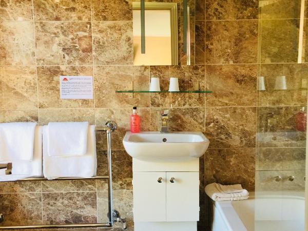 Hotel Celebrity Bournemouth East Cliff by Villare hotels : photo 6 de la chambre chambre lits jumeaux supérieure