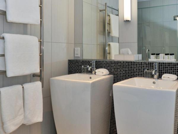 Black Swan Lakeside Boutique Hotel : photo 1 de la chambre swan family