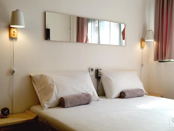 T-Boutique Hostel - Hua Lamphong : photo 1 de la chambre chambre double deluxe