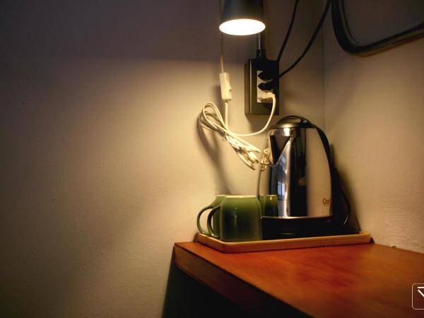 T-Boutique Hostel - Hua Lamphong : photo 2 de la chambre chambre simple avec salle de bains privative