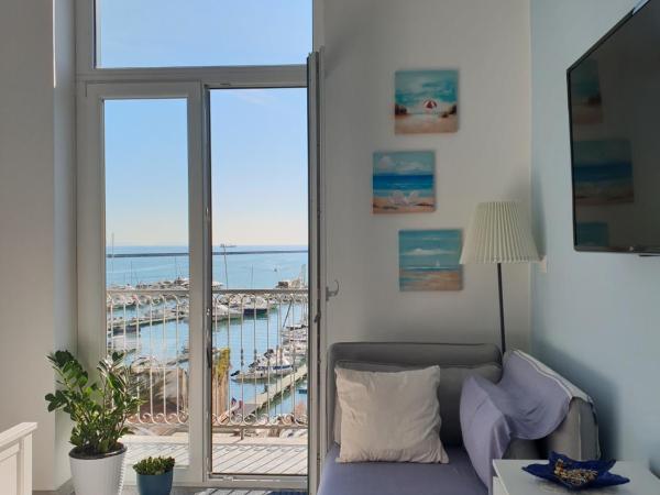 Nereidi Suites : photo 2 de la chambre chambre double deluxe avec balcon - vue sur mer
