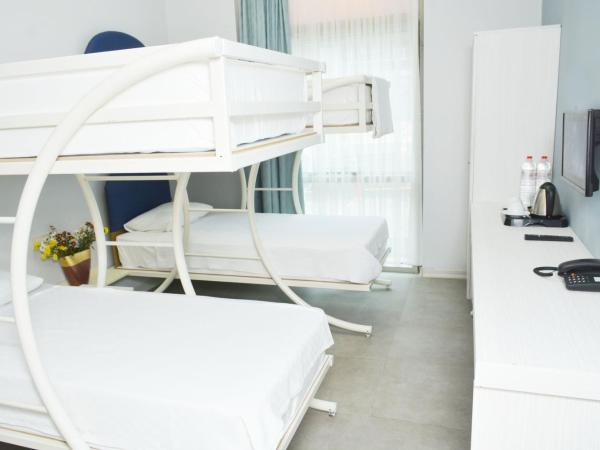 Nar Palace : photo 2 de la chambre chambre quadruple