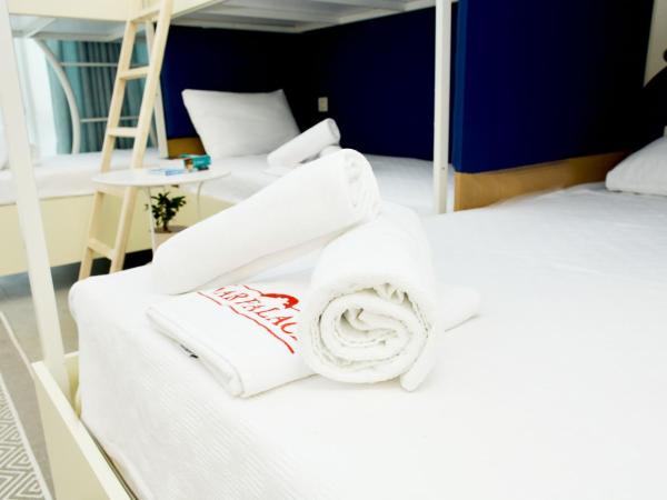 Nar Palace : photo 3 de la chambre dortoir mixte de 6 lits