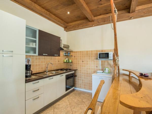 E-M Apartments with Private pool : photo 7 de la chambre appartement - vue sur piscine