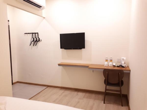 Hotin Inn : photo 4 de la chambre chambre lit queen-size standard (aucune fenêtre)