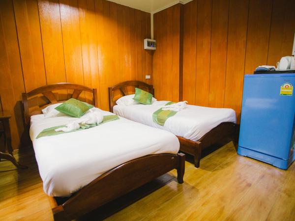 SuanTung Coffee & Guesthouse : photo 1 de la chambre chambre lits jumeaux avec salle de bains privative