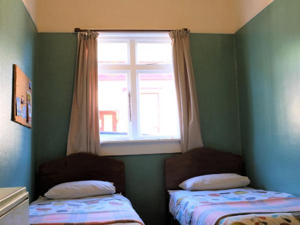 Chester St Backpackers : photo 4 de la chambre chambre lits jumeaux standard