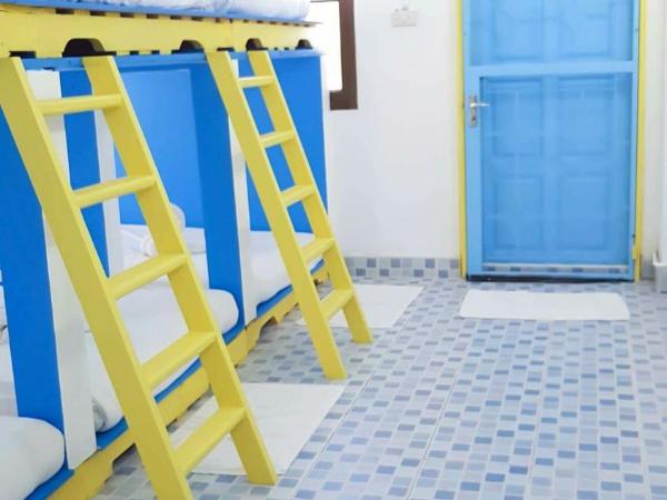 HuaHin Night Market Hostel : photo 3 de la chambre lit superposé dans dortoir mixte