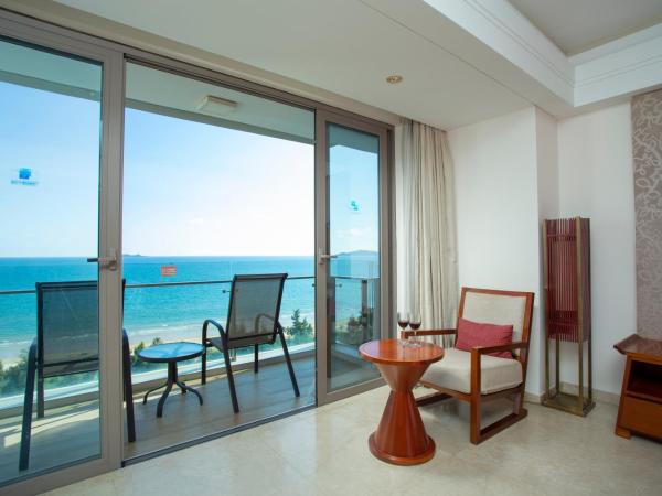 Sanya Seacube Holiday Hotel : photo 2 de la chambre premier  double room  with 180 sea view