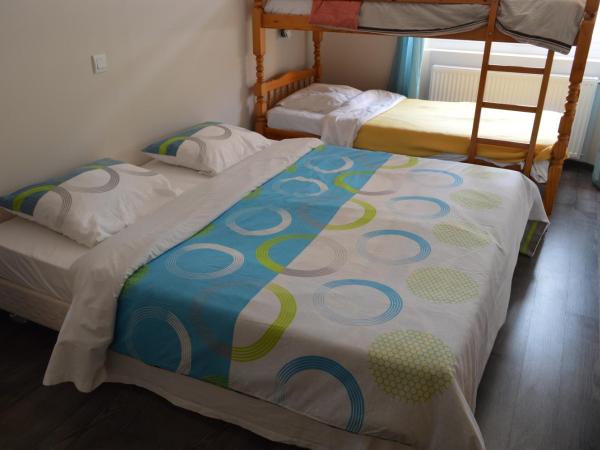 Hôtel Timgad : photo 1 de la chambre chambre familiale (2 adultes + 2 enfants) - accès par escalier uniquement