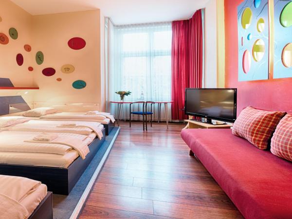 Art Hotel Charlottenburger Hof Berlin : photo 4 de la chambre chambre familiale