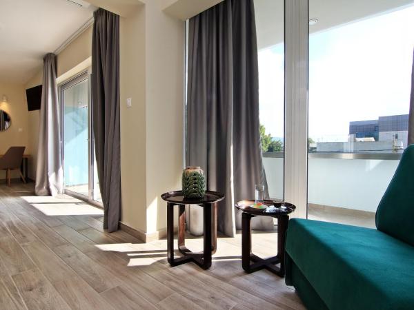 Maison 66, Riviera Hotels : photo 5 de la chambre king suite with balcony & side sea view