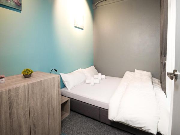 Vibrant Hostel : photo 1 de la chambre chambre standard lit queen-size