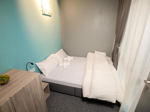 Vibrant Hostel : photo 4 de la chambre chambre standard lit queen-size