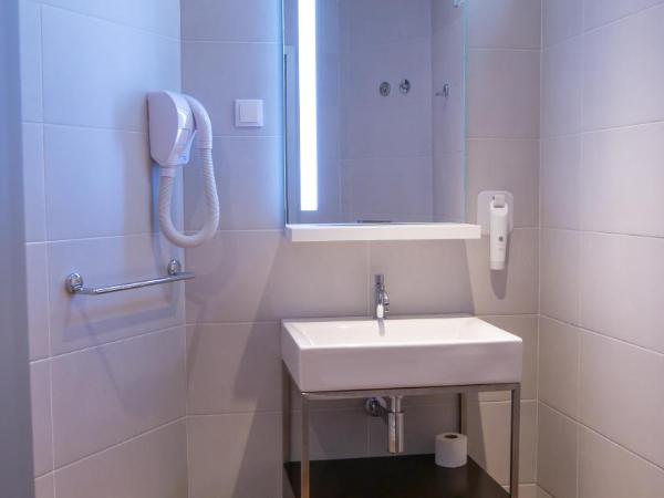 easyHotel Lisbon : photo 4 de la chambre chambre lits jumeaux
