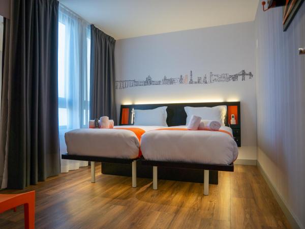 easyHotel Lisbon : photo 4 de la chambre chambre lits jumeaux supérieure