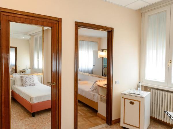 Hotel Continental : photo 3 de la chambre chambre triple