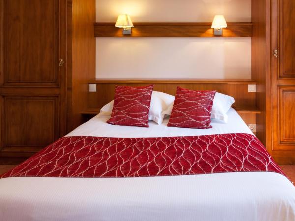 Logis Hôtel De La Cloche : photo 1 de la chambre chambre simple