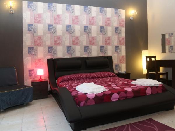 Nuovo Hotel Sangiuliano : photo 7 de la chambre chambre quadruple de luxe avec balcon