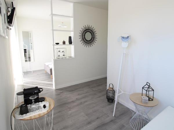 JR Studios & Suites I Rius I : photo 8 de la chambre suite deluxe