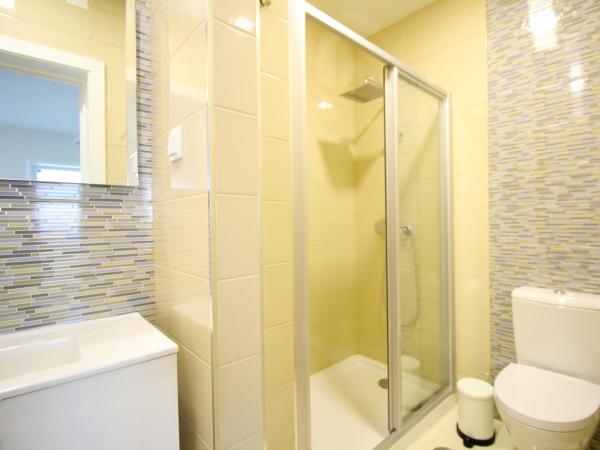 JR Studios & Suites I Rius I : photo 9 de la chambre suite familiale