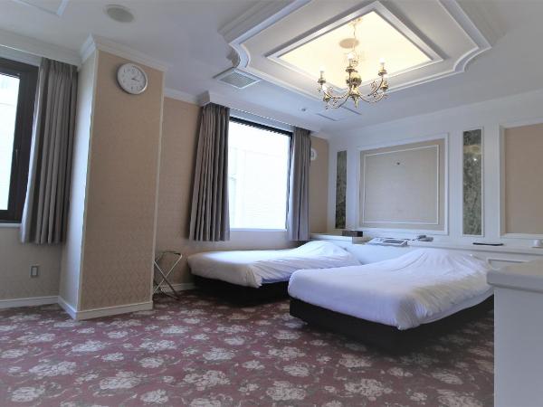 Royal Hotel Shinokubo : photo 1 de la chambre chambre lits jumeaux - non-fumeurs