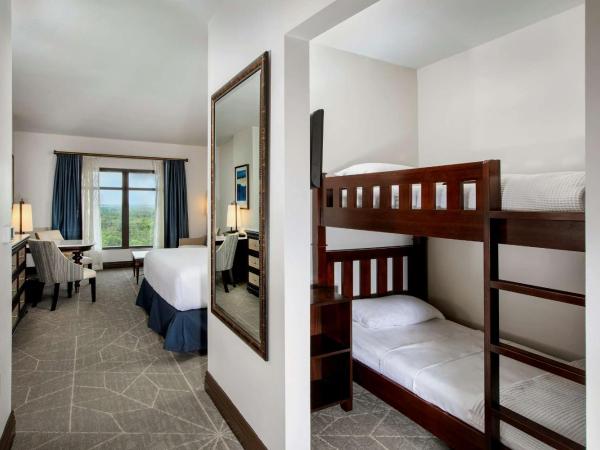 Wyndham Grand Orlando Resort Bonnet Creek : photo 3 de la chambre chambre familiale avec lits superposés et lit king-size - non-fumeurs