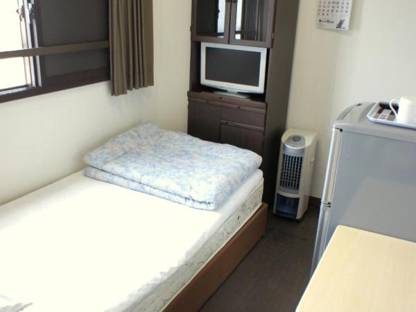 Economy Hotel Hoteiya : photo 4 de la chambre grande chambre simple