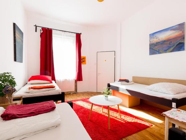 Das Nest Budapest : photo 2 de la chambre lit dans dortoir mixte de 4 lits