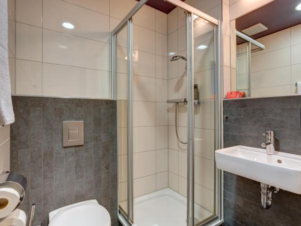 MEININGER Hotel Wien Downtown Sissi : photo 4 de la chambre chambre simple