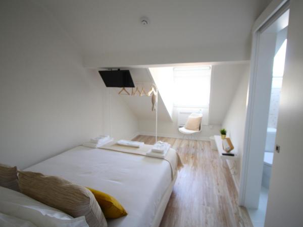 JR Studios & Suites I Rius I : photo 6 de la chambre chambre double - mansardée