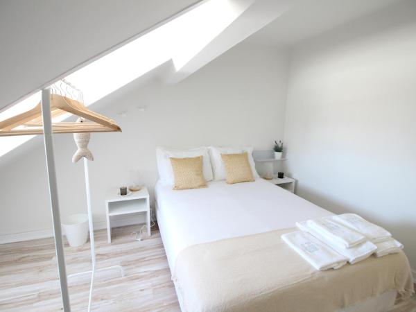 JR Studios & Suites I Rius I : photo 7 de la chambre chambre double - mansardée