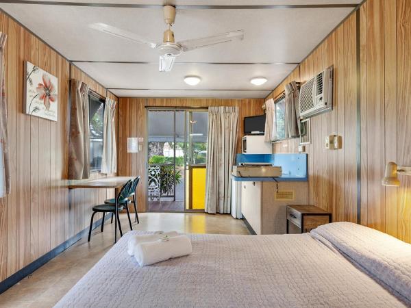 First City Caravilla : photo 10 de la chambre bungalow double avec salle de bains privative