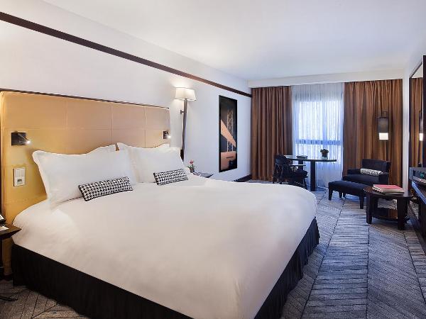 Sofitel Lisbon Liberdade : photo 10 de la chambre chambre lit king-size double de luxe