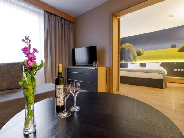 Expo Hotel : photo 3 de la chambre suite