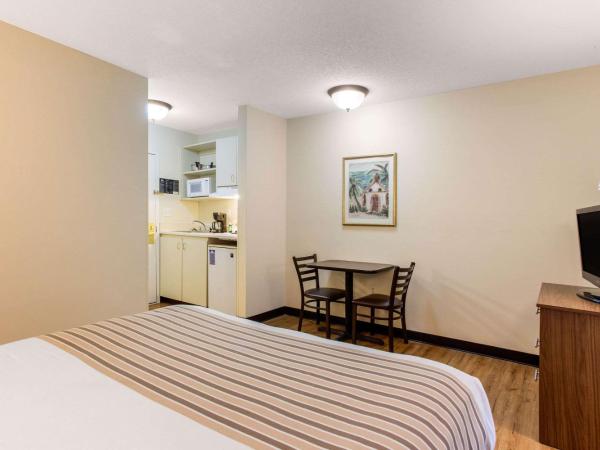 Studio 6 Myrtle Beach, SC : photo 5 de la chambre chambre lit queen-size deluxe - non-fumeurs