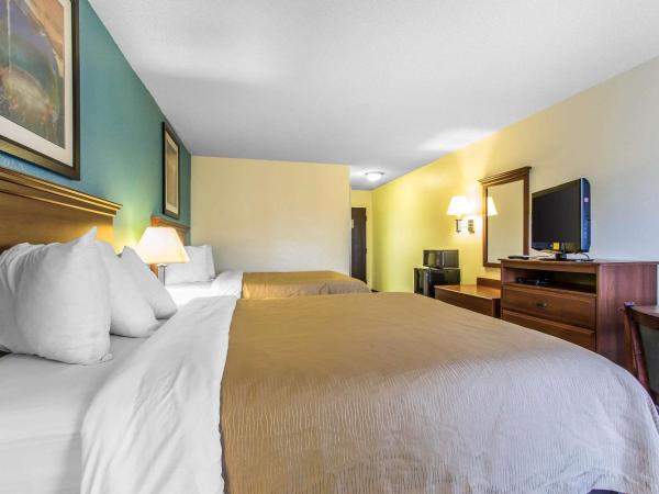 Quality Inn & Suites Memphis East : photo 4 de la chambre chambre 2 lits queen-size - non-fumeurs