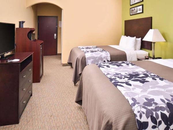 Sleep Inn and Suites Downtown Houston : photo 4 de la chambre chambre avec 2 grands lits queen-size 