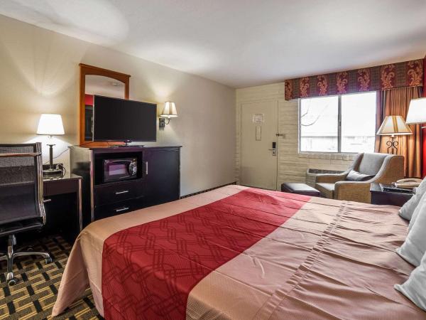 Econo Lodge Downtown : photo 3 de la chambre chambre lit king-size - non-fumeurs