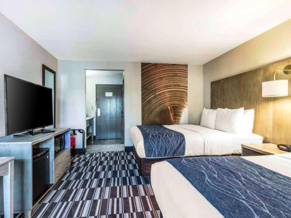 Comfort Inn Airport : photo 4 de la chambre chambre 2 lits queen-size - non-fumeurs