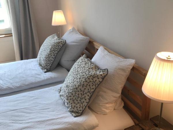 The Bed + Breakfast : photo 4 de la chambre chambre double avec salle de bains commune