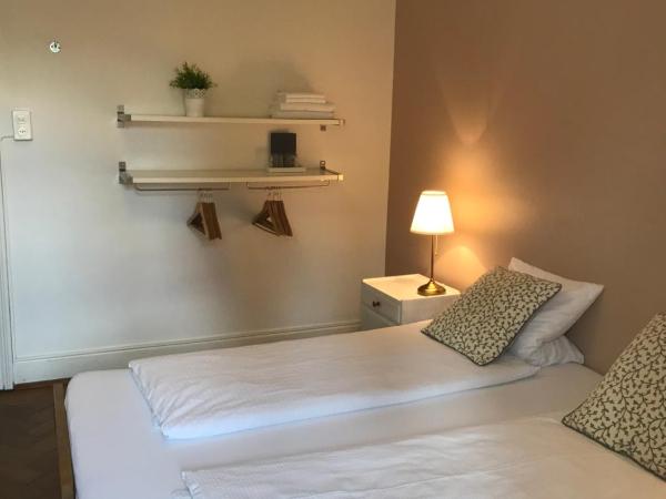 The Bed + Breakfast : photo 10 de la chambre chambre double avec salle de bains commune