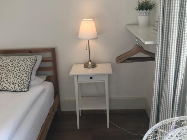 The Bed + Breakfast : photo 4 de la chambre chambre double avec salle de bains privative