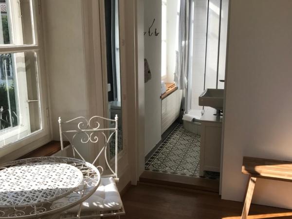 The Bed + Breakfast : photo 1 de la chambre chambre double avec salle de bains privative